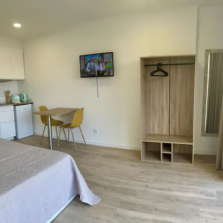 Feeling Like Apartment *